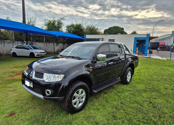 MITSUBISHI L200 TRITON 3.5 HPE 4X4 CD V6 24V FLEX 4P AUTOMÁTICO